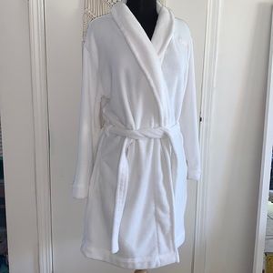CALVIN KLEIN BATH ROBE WHITE/ PINK EMBROIDERY